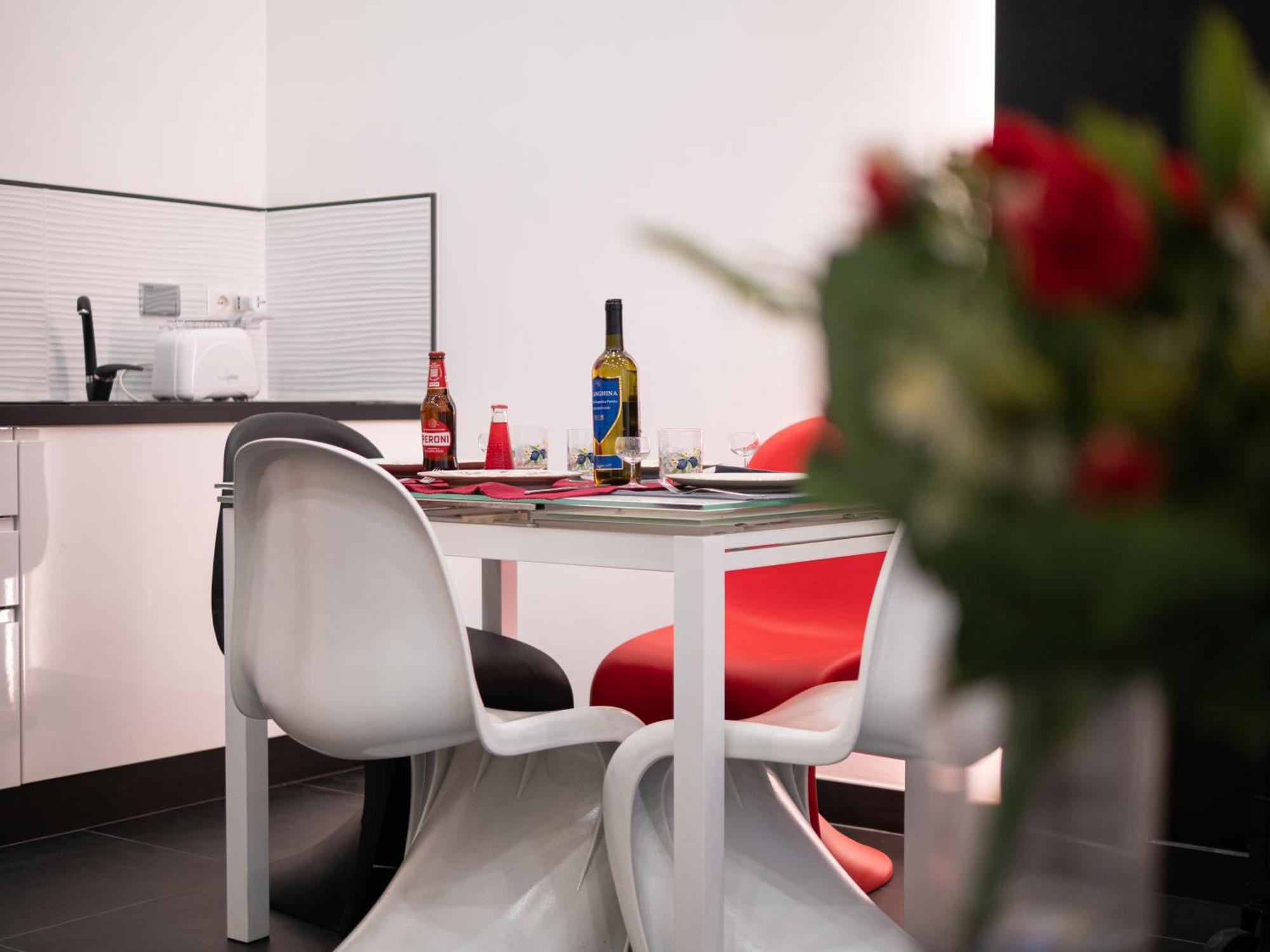 Conte Green House - 2 Apartments Рим Экстерьер фото